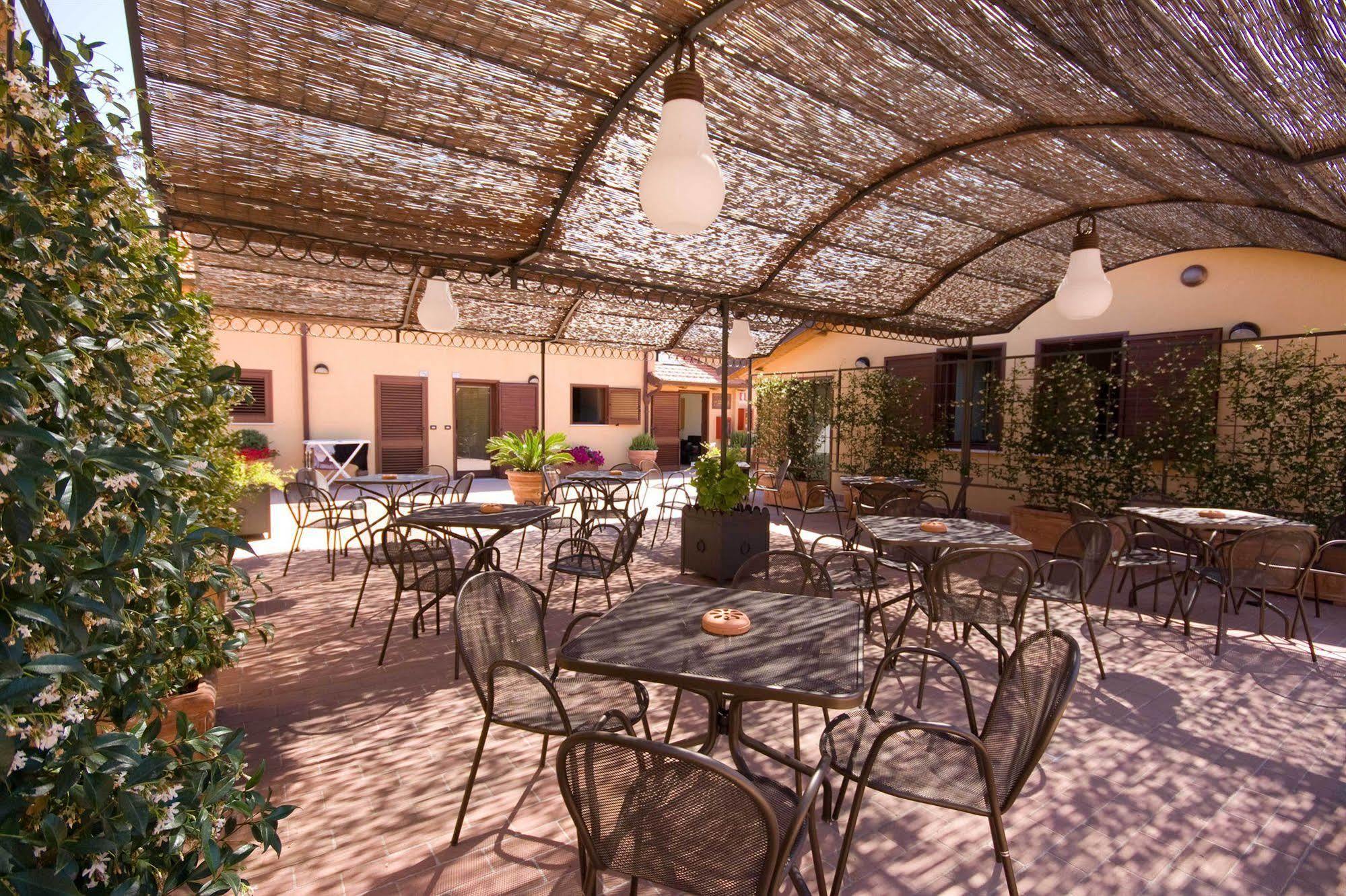"La Terrazza Di Castiglione" Appartamenti Vacanza カスティリオーネ・デッラ・ペスカーイア エクステリア 写真